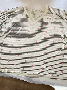 torrid White Striped V-Neck Tee with Pink Heart Motif